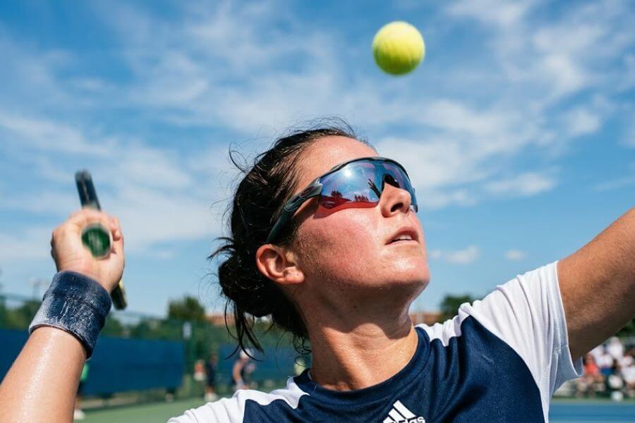 best-tennis-sunglasses-tracking-lobs